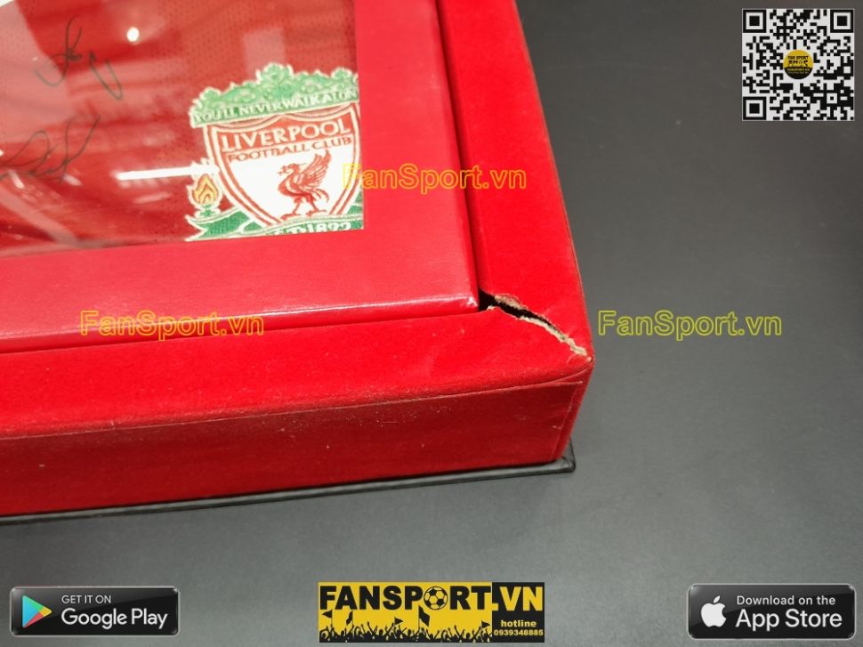 Box Liverpool 2008 2009 2010 home shirt limited Torres, Gerrard signed