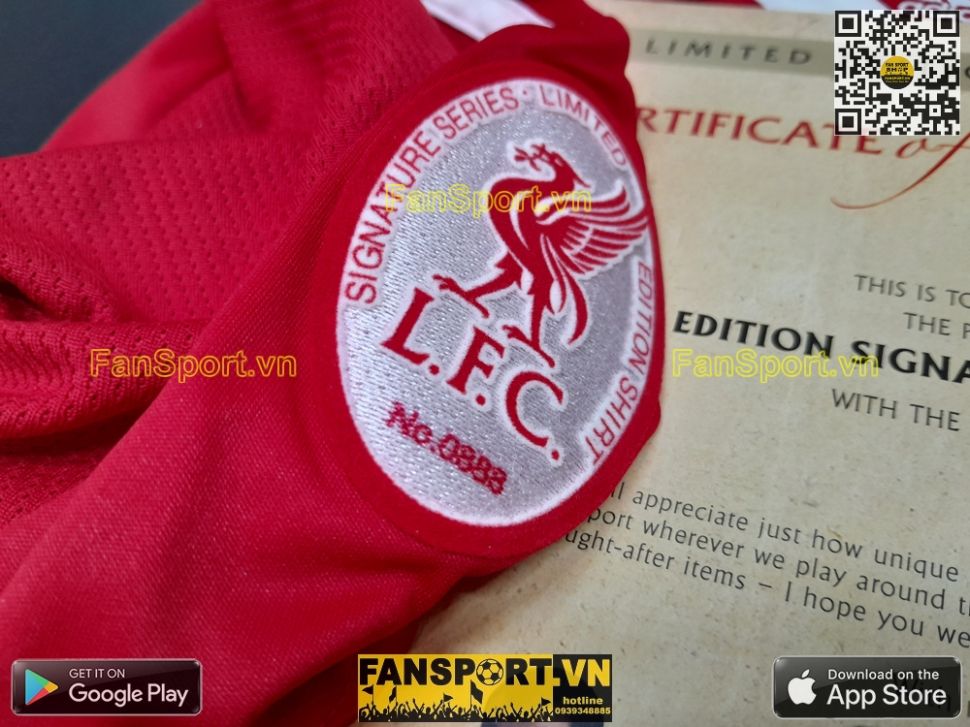 Box Liverpool 2008 2009 2010 home shirt limited Torres, Gerrard signed