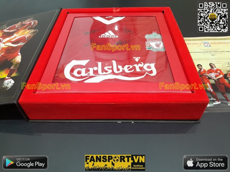 Box Liverpool 2008 2009 2010 home shirt limited Torres, Gerrard signed