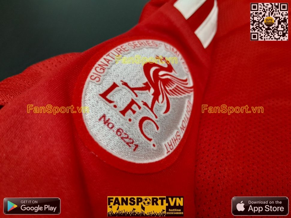 Box Liverpool 2008 2009 2010 home shirt limited Torres, Gerrard signed