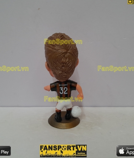 Tượng David Beckham 32 AC Milan 2010 2011 home Fly Emirates kodoto