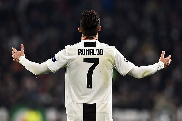 Áo đấu Ronaldo 7 Juventus 2018-2019 home jersey shirt authentic CF3493