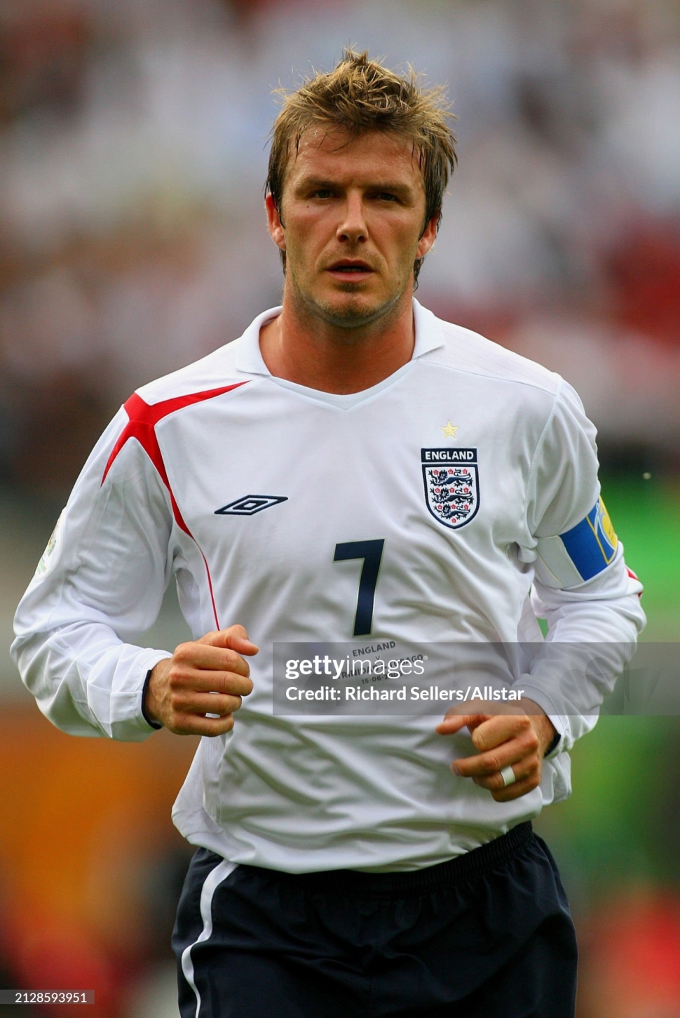 Nameset David Beckham 7 England 2005 2006 2007 home blue font tên số