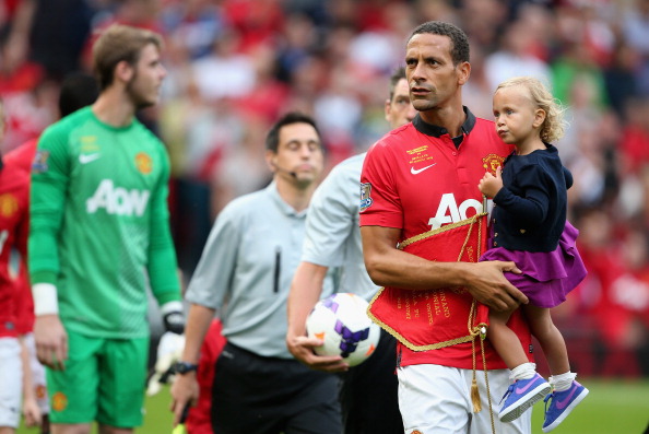 Khăn choàng Testimonial Rio Ferdinand Manchester United Sevilla scarf