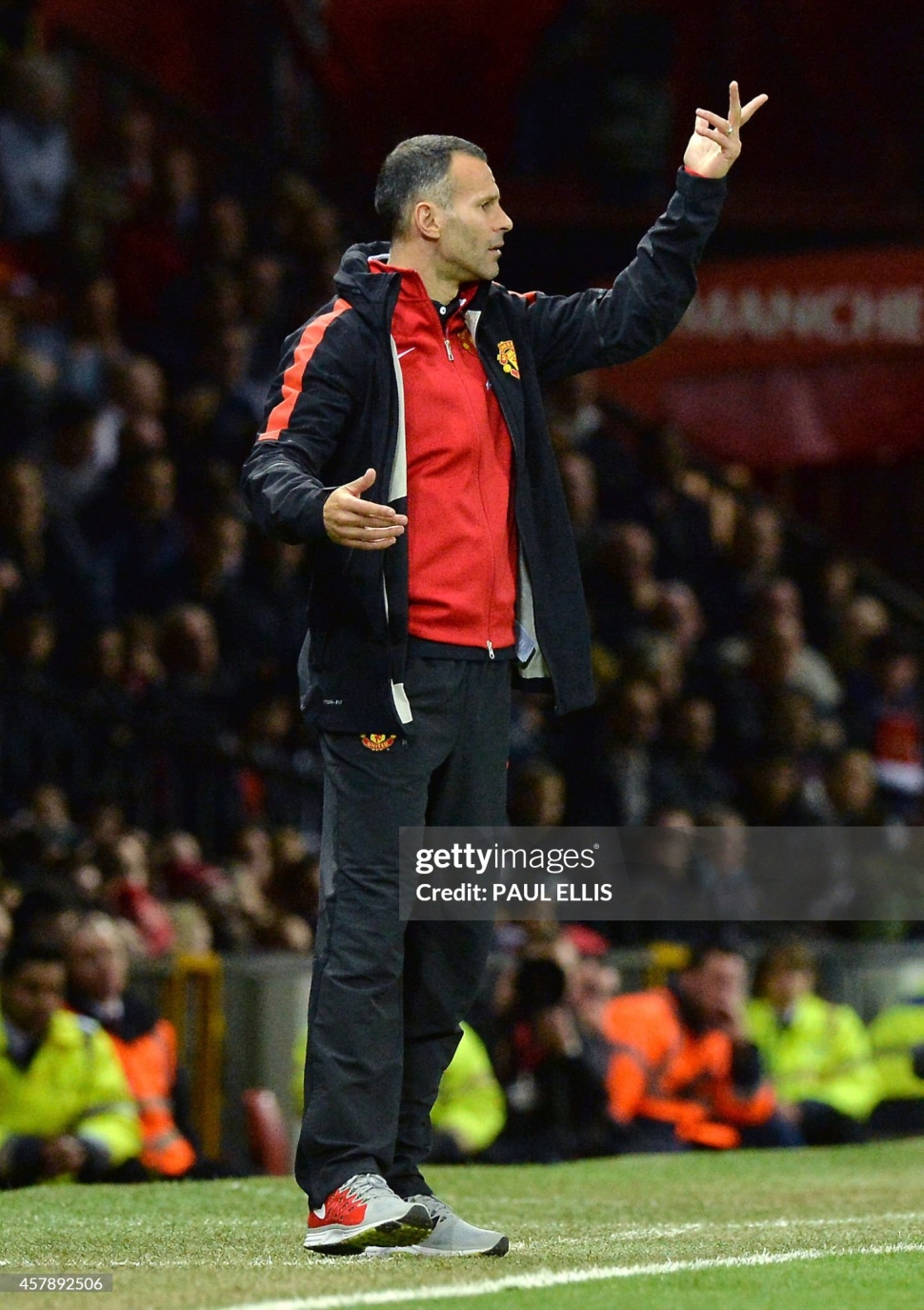 Tượng Giggs Manchester United huấn luyện viên coach corinthian repaint