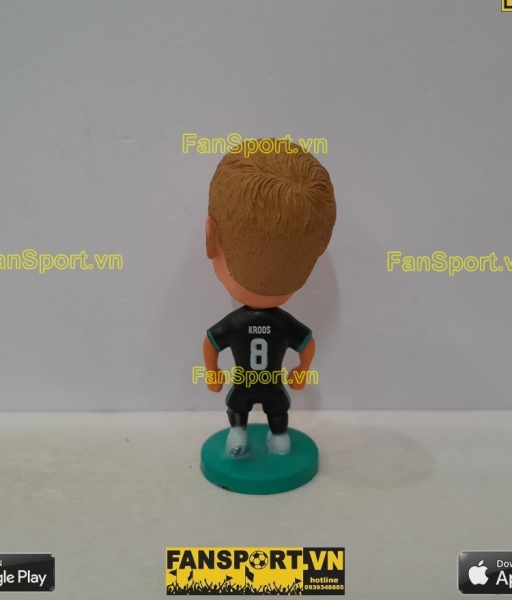 Tượng Toni Kroos 8 Real Madrid 2017-2018 away black soccerwe