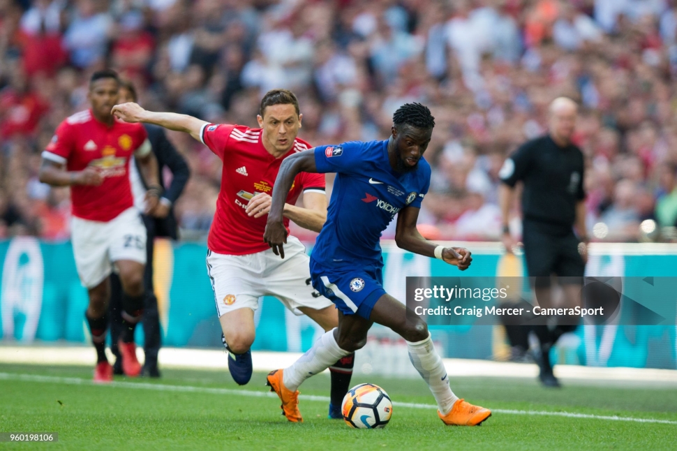 Ball official match FA Cup Final 2018 Chelsea Manchester United Nike