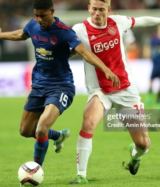 Ball official match Europa League Final 2017 Manchester United AP1689