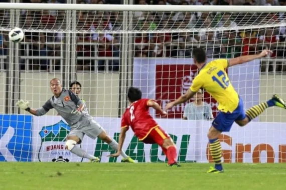 Áo đấu thủ môn Việt Nam 2012 2013 goalkeeper gk xám 507914 Nike long L