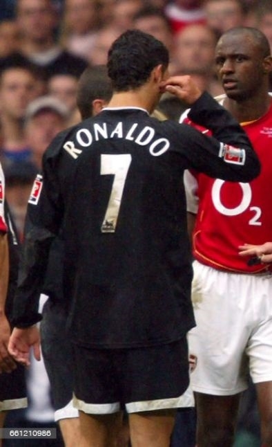 Áo đấu Ronaldo Manchester United 2003 2004 2005 away shirt jersey long