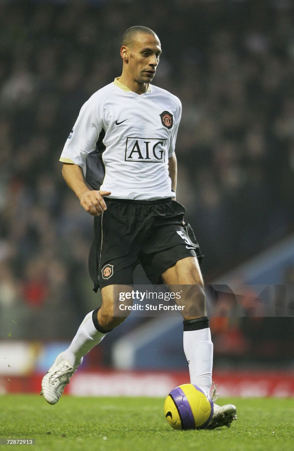 Tượng Ferdinand 5 ManUtd 2006-2007 away corinthian PRO1564 Select 500