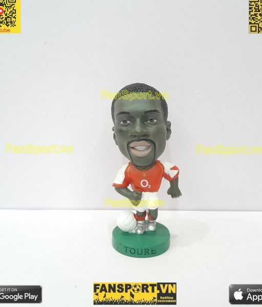 Tượng Kolo Toure 28 Arsenal home 2004-2005 corinthian PRO1148 prostars