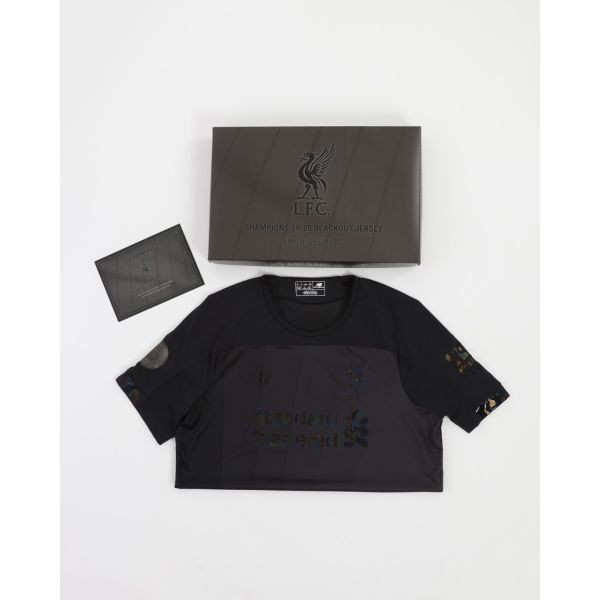 Box trưng bày áo Liverpool Premier League Champions 19-20 blackout