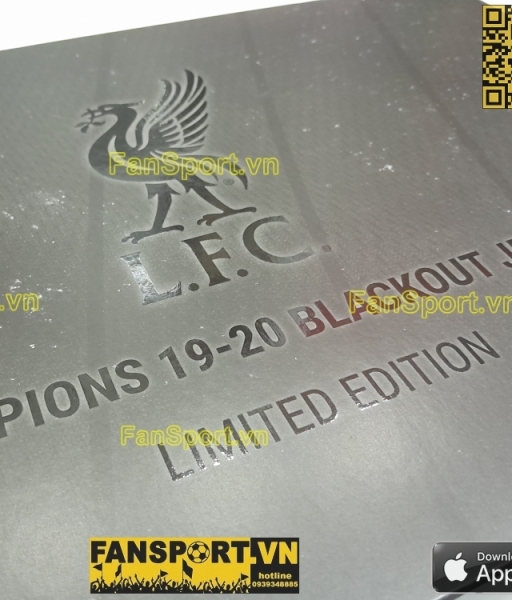 Box trưng bày áo Liverpool Premier League Champions 19-20 blackout