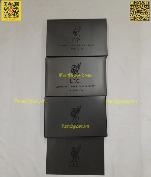 Box trưng bày áo Liverpool Premier League Champions 19-20 blackout